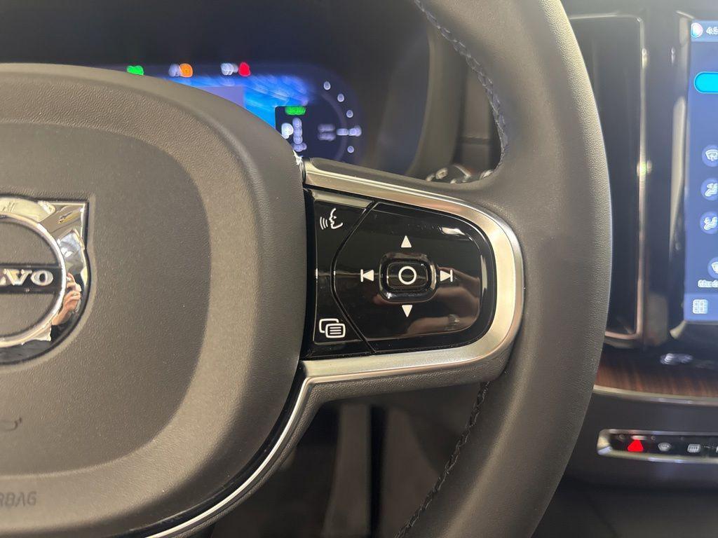 used 2024 Volvo XC60 Recharge Plug-In Hybrid car, priced at $51,898