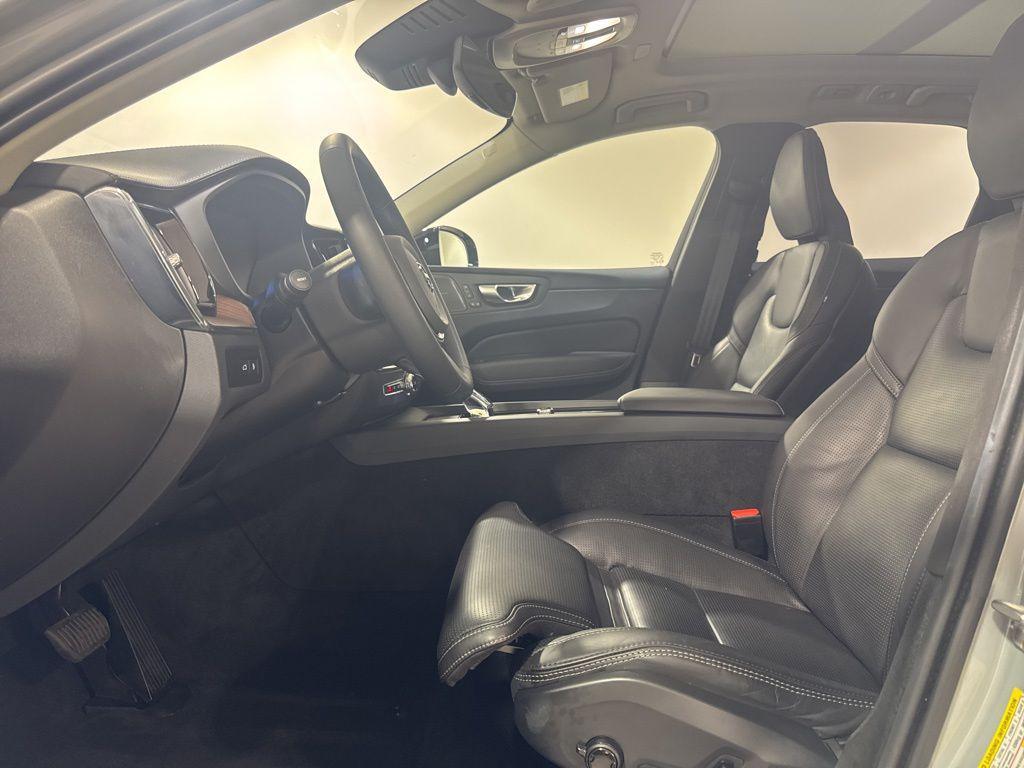 used 2024 Volvo XC60 Recharge Plug-In Hybrid car, priced at $51,898