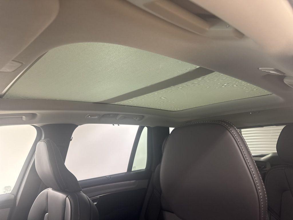 new 2026 Volvo XC90 car, priced at $75,270