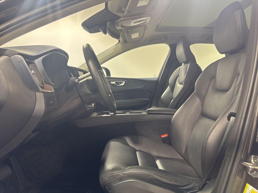 used 2023 Volvo XC60 car, priced at $30,798