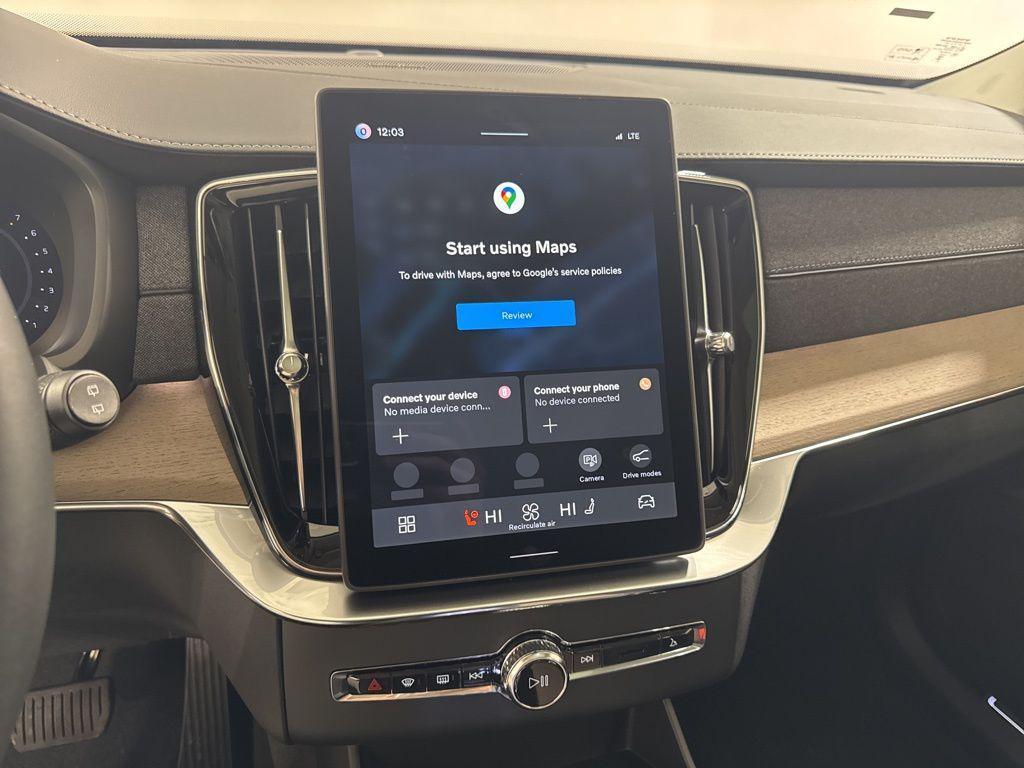 new 2026 Volvo XC90 car, priced at $71,945