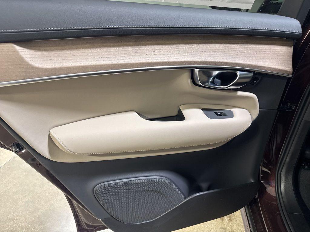 new 2026 Volvo XC90 Plug-In Hybrid car, priced at $82,455