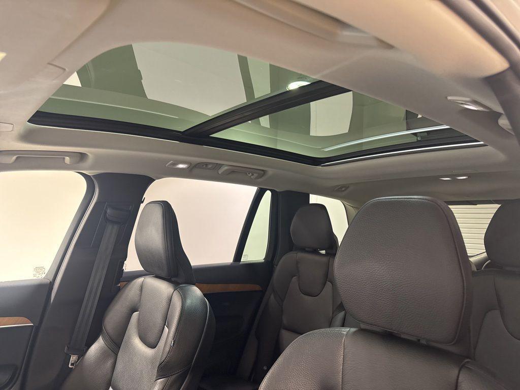 used 2023 Volvo XC90 car, priced at $41,898