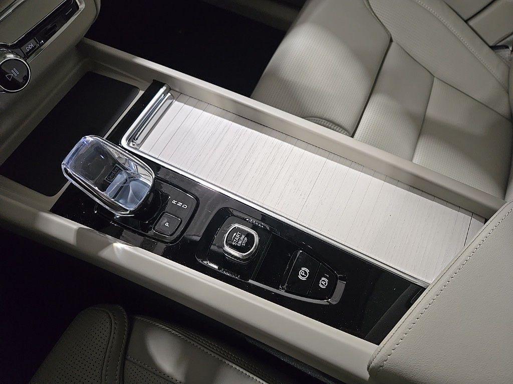 new 2026 Volvo XC60 car, priced at $63,935