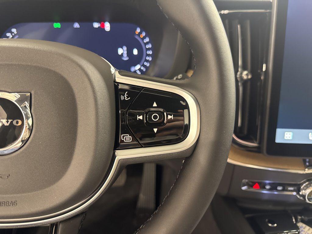 new 2026 Volvo XC60 car, priced at $58,870