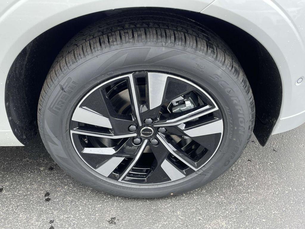 new 2026 Volvo XC60 car, priced at $58,490