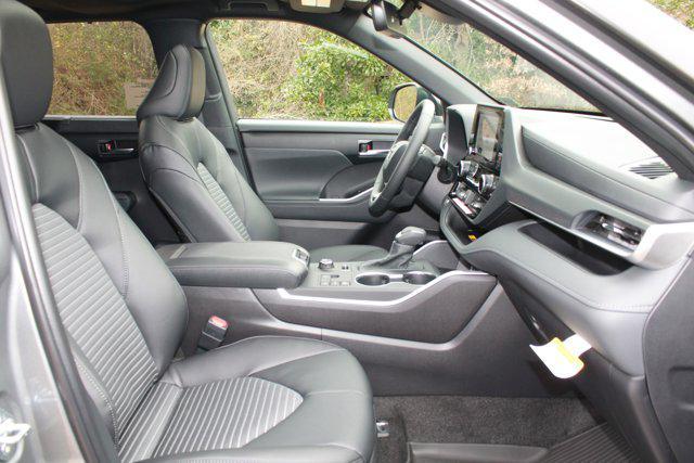 new 2026 Toyota Highlander car, priced at $51,283