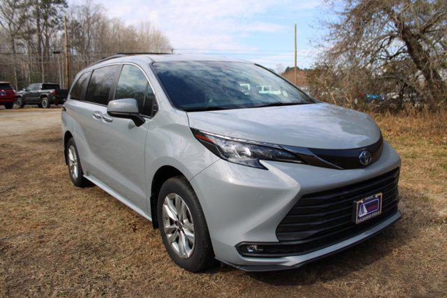 used 2022 Toyota Sienna car, priced at $40,987