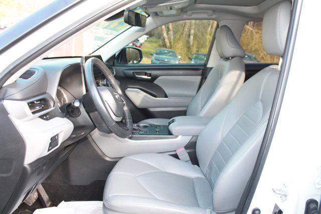 used 2023 Toyota Highlander car, priced at $32,987