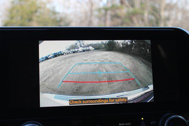 used 2023 Toyota Highlander car, priced at $32,987