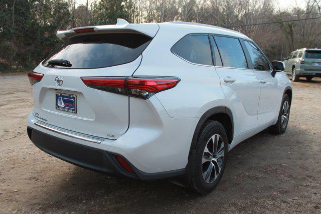 used 2023 Toyota Highlander car, priced at $32,987