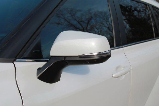 used 2023 Toyota Highlander car, priced at $32,987