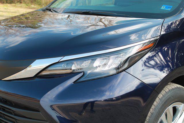 new 2026 Toyota Sienna car, priced at $51,310