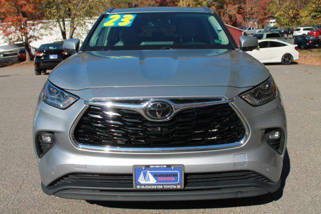 used 2023 Toyota Highlander car, priced at $33,987