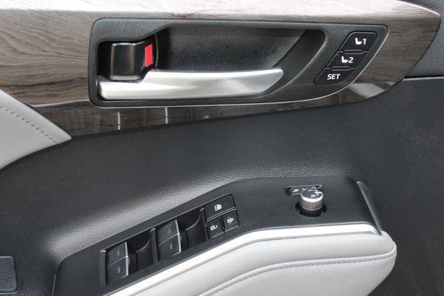 used 2023 Toyota Highlander car, priced at $37,250