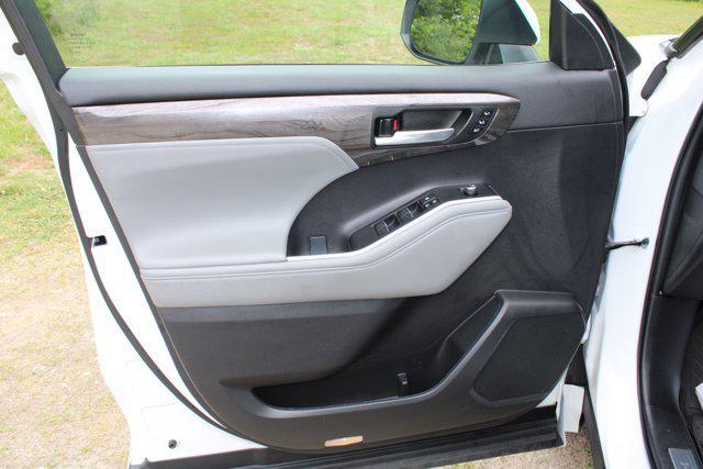 used 2023 Toyota Highlander car, priced at $37,250