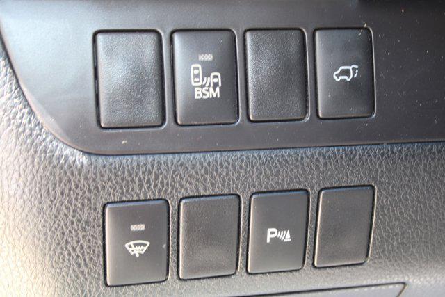 used 2016 Toyota Highlander car, priced at $17,250