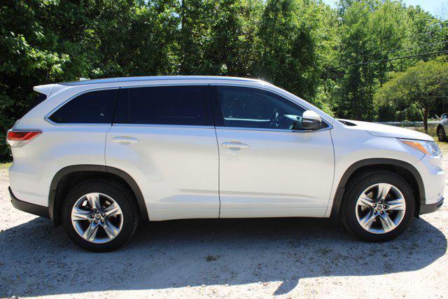 used 2016 Toyota Highlander car, priced at $17,250