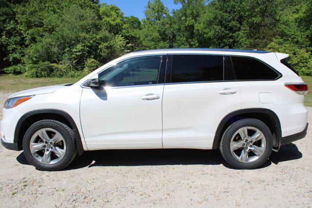 used 2016 Toyota Highlander car, priced at $17,250