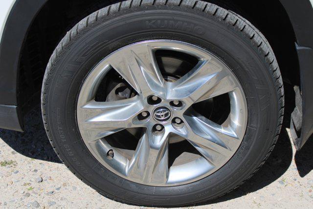 used 2016 Toyota Highlander car, priced at $17,250