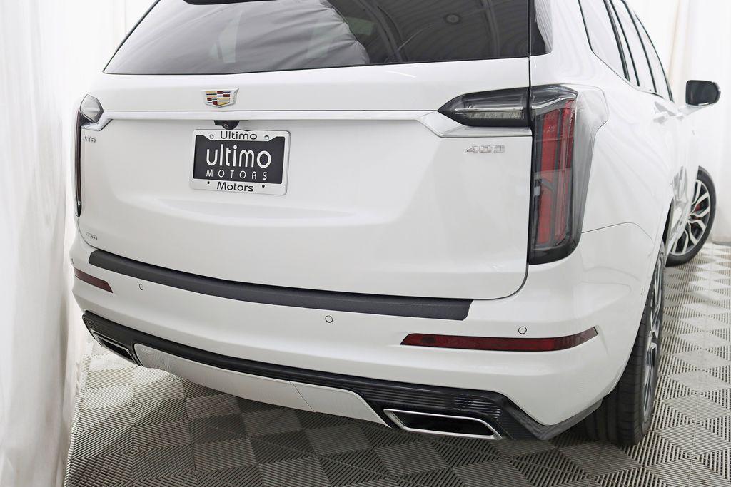 used 2024 Cadillac XT6 car, priced at $44,980