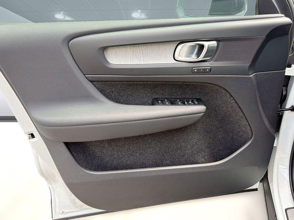 new 2026 Volvo XC40 car, priced at $40,228