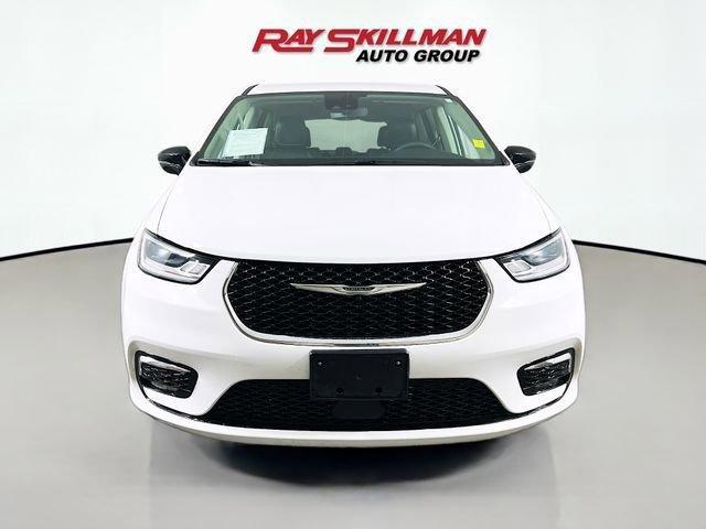 used 2024 Chrysler Pacifica car, priced at $29,975