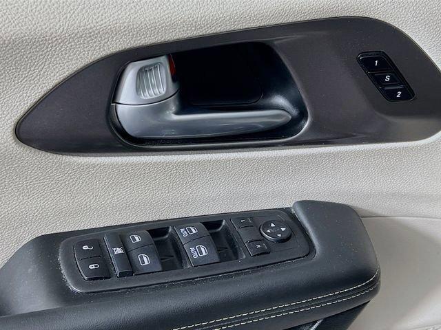 used 2024 Chrysler Pacifica car, priced at $28,975