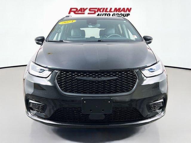 used 2024 Chrysler Pacifica car, priced at $39,925
