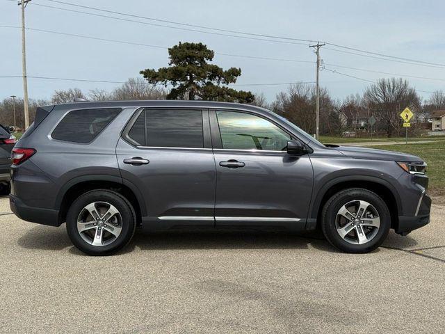 used 2025 Honda Pilot car, priced at $45,305