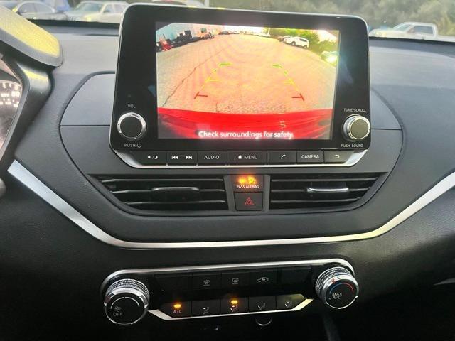 2022 Scarlet Ember Nissan Altima