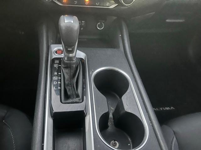 2022 Scarlet Ember Nissan Altima