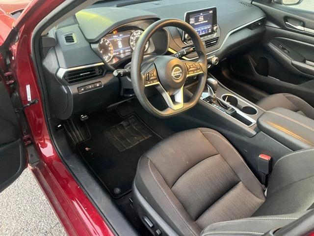 2022 Scarlet Ember Nissan Altima