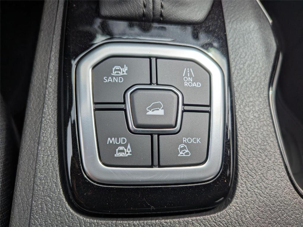 new 2026 Nissan Frontier car, priced at $39,173