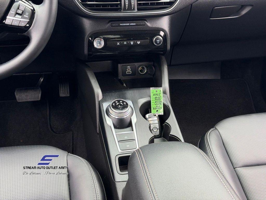 used 2025 Ford Escape car, priced at $28,995