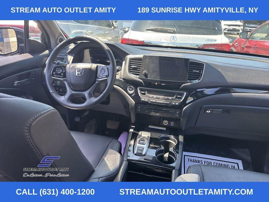 used 2022 Honda Pilot car, priced at $31,998