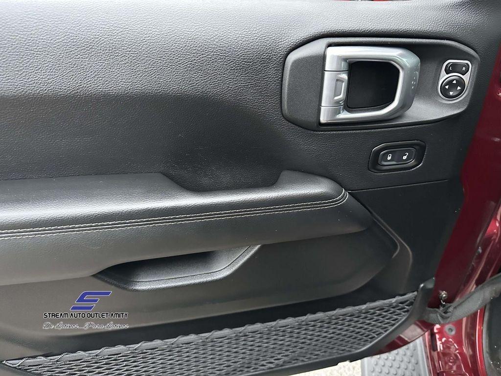 used 2021 Jeep Wrangler Unlimited car, priced at $27,798