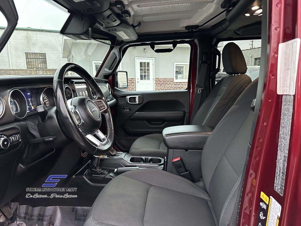 used 2021 Jeep Wrangler Unlimited car, priced at $27,798