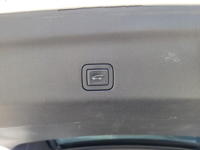 used 2024 GMC Yukon XL car, priced at $80,399