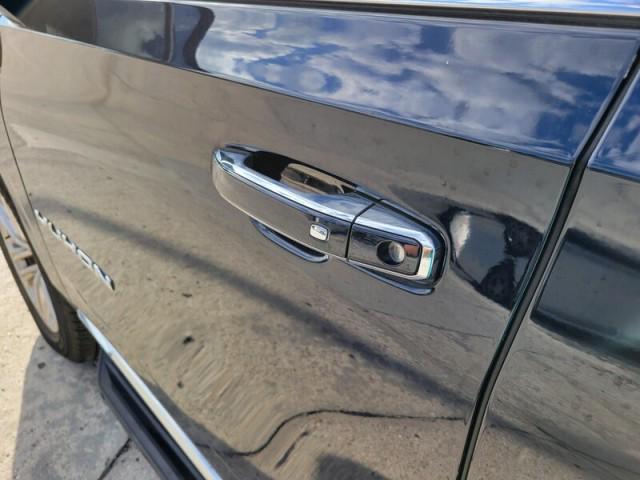 used 2022 GMC Yukon car, priced at $44,095