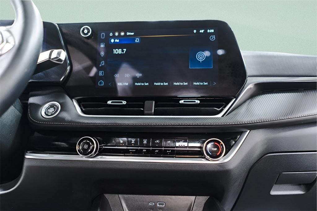 used 2025 Chevrolet Equinox car, priced at $25,645