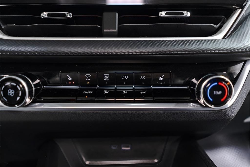 used 2025 Chevrolet Equinox car, priced at $25,645