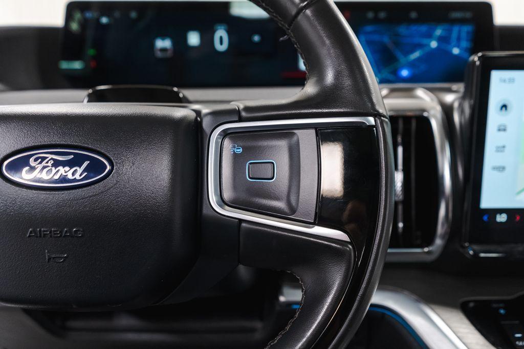used 2025 Ford Expedition Max car