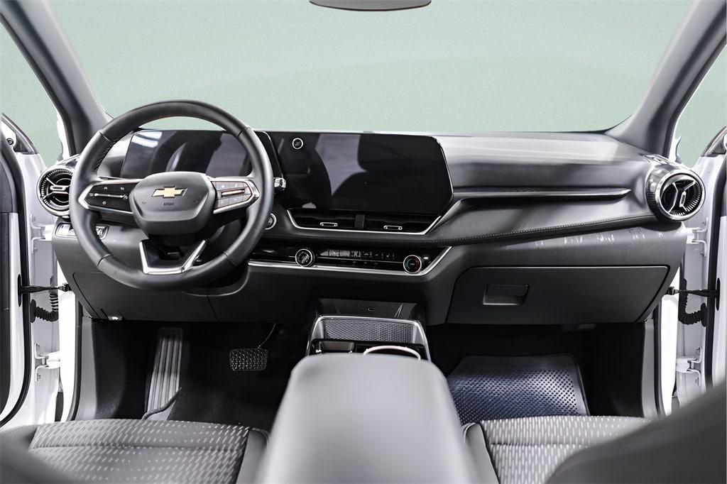 used 2025 Chevrolet Equinox car, priced at $26,720