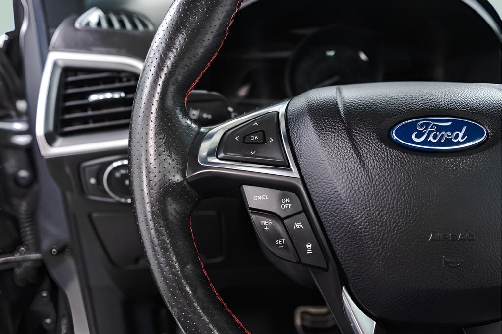 used 2022 Ford Edge car, priced at $23,105
