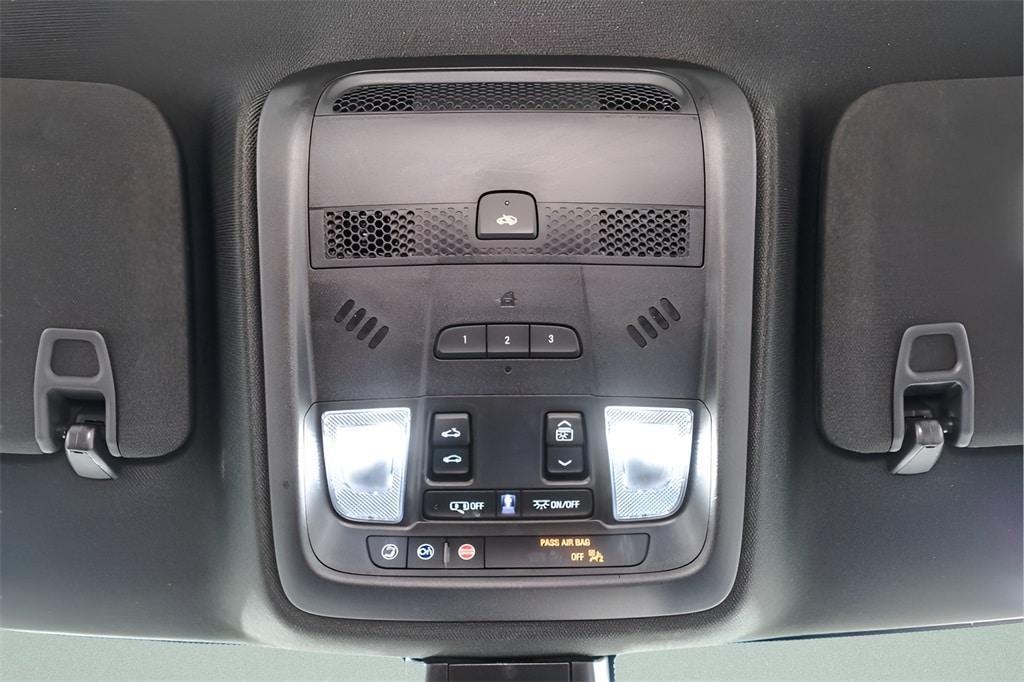 used 2022 Cadillac XT5 car, priced at $27,535