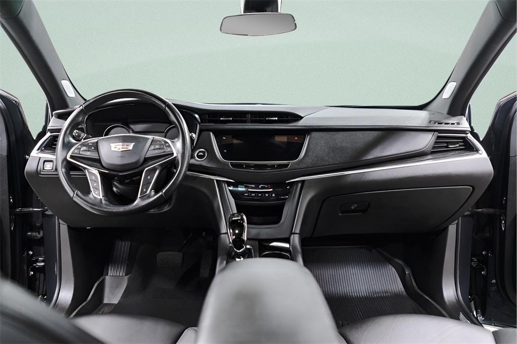 used 2022 Cadillac XT5 car, priced at $27,535