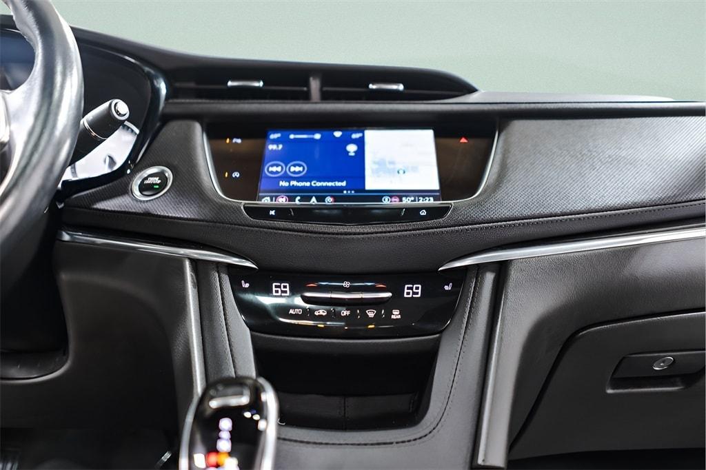 used 2022 Cadillac XT5 car, priced at $27,535