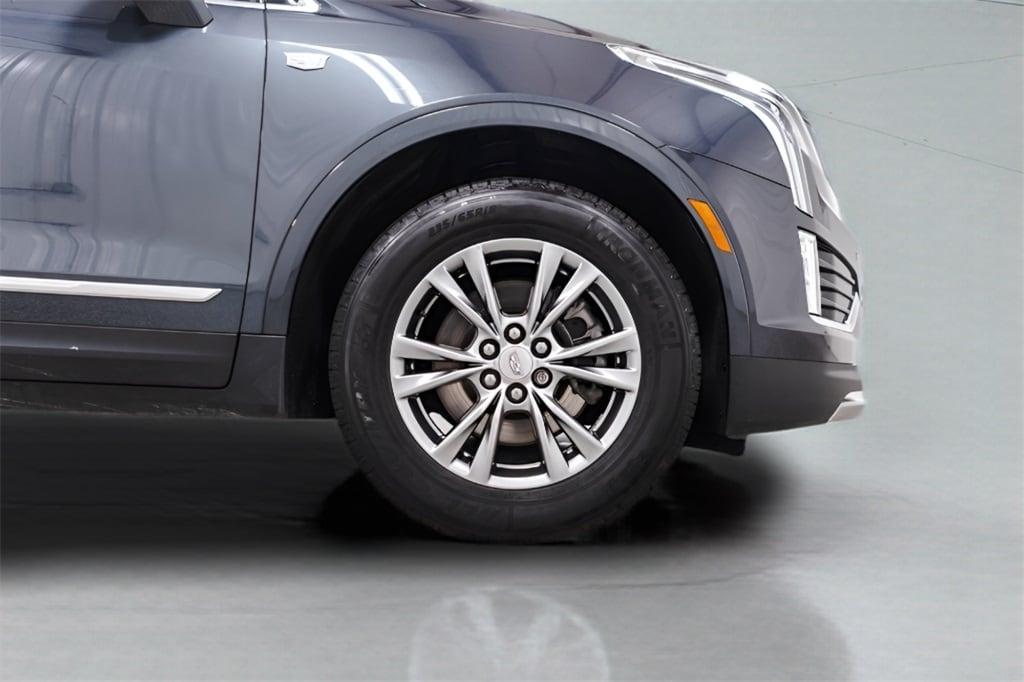 used 2022 Cadillac XT5 car, priced at $27,535