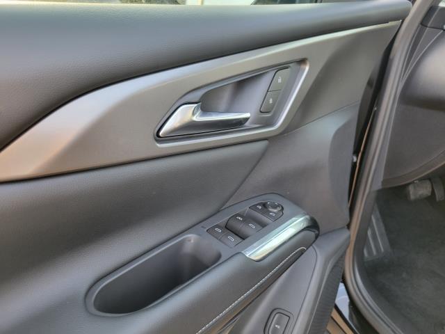 new 2026 Chevrolet Traverse car, priced at $43,907